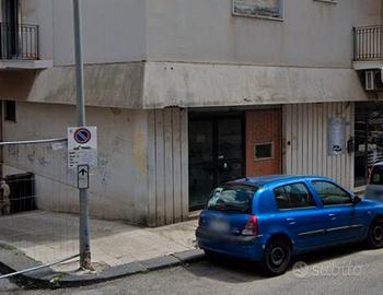 Locale deposito di 30 mq via cavalluccio