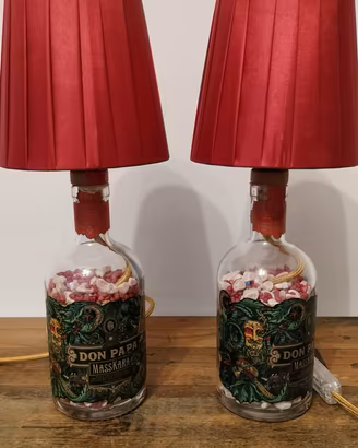 Lampada artigianale con bottiglia  – Pezzo unico