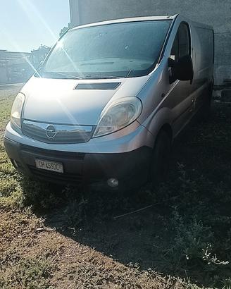 Opel furgone 2500cc