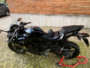 SUZUKI GSX-R 250