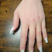 Mano in silicone