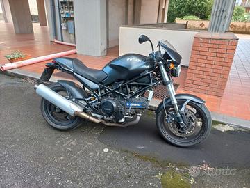 Ducati Monster 695 Dark