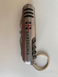 Coltello multifunzione svizzero