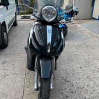 Piaggio Beverly 250