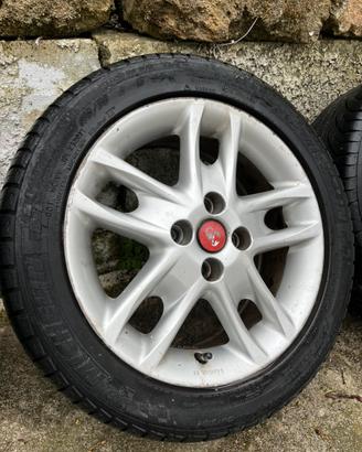 Cerchi in lega Abarth attacco Fiat