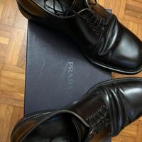 Scarpe stringate Prada