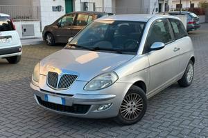 Lancia Ypsilon 1.3 MJT 69 CV Oro Giallo