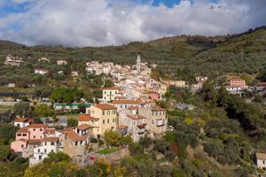 CASA SEMINDIPENDENTE A IMPERIA