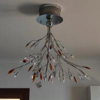Lampadario con foglie di cristallo 