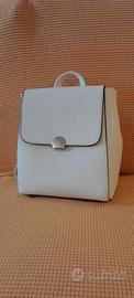 Zainetto in similpelle bianco Stradivarius