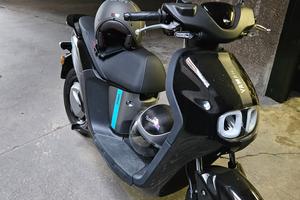 scooter Yamaha Neos patente AM