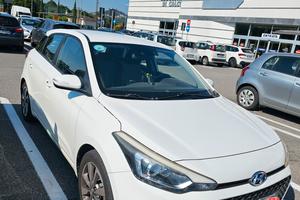 HYUNDAI I 20 