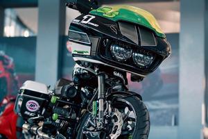 Harley Davidson Road Glide CVO 113R special