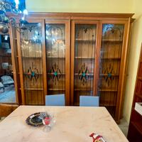 libreria con ante scorrevoli