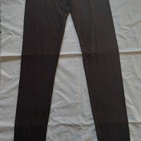 Fuseaux da donna. Marca Zuiki