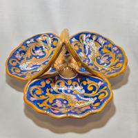 Centrotavola trilobato maiolica lustro A. Rubboli