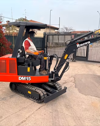 E170 Mini escavatore Hinowa 15 q