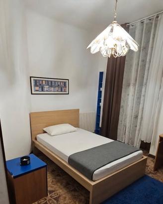 Stanza singola( per solo ragazze) Affori Centro