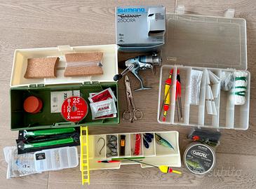 Set da pesca Mulinello+accessori galleggiant esche