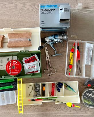 Set da pesca Mulinello+accessori galleggiant esche
