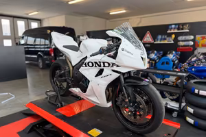 Honda CBR 600 RR PRONTO PISTA! OHLINS! PERMUTE!