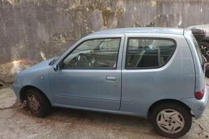 FIAT 600