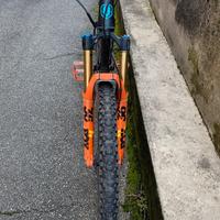 Mondraker Foxy Carbon R