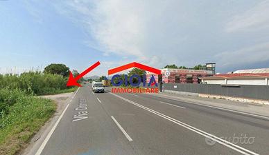 Terreno di 3800 m² a Mondragone