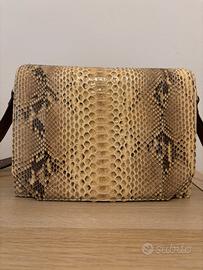 Borsa in Pitone