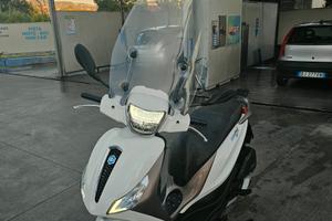 Piaggio Medley 125