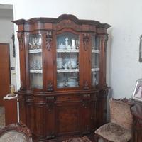Credenza in stile