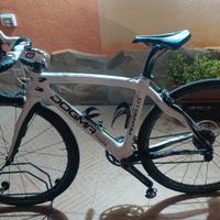 Pinarello Dogma  completamente in carbonio