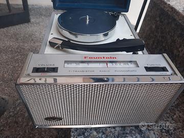 Giradischi con radio