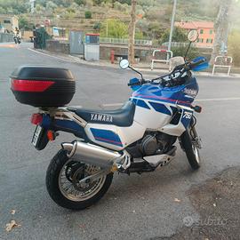 Yamaha super tėnėre 750 xtz