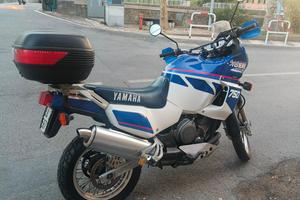 Yamaha super tėnėre 750 xtz