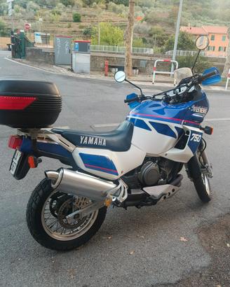 Yamaha super tėnėre 750 xtz