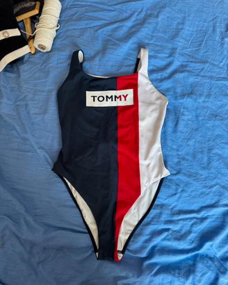Costume Tommy Hilfiger