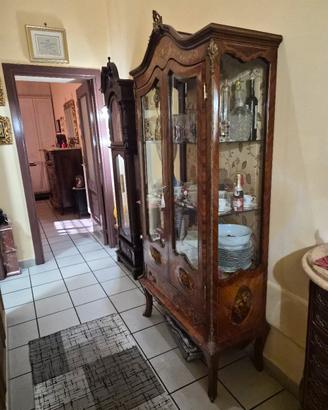 vetrinetta più cassettiera con specchi o antica