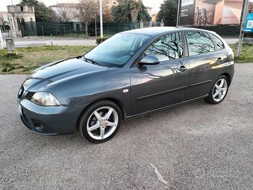 Seat Ibiza 1.4 GPL neo patentati come nuova