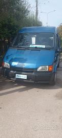 Ford Transit Connect 9 posti