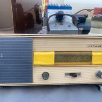 Radio d’ epoca a Marchio Mivar