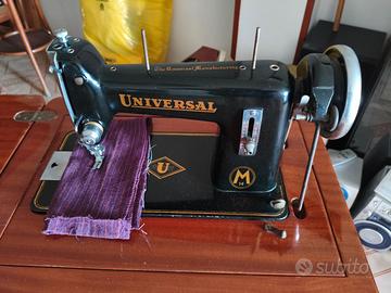 macchina da cucire Universal con mobile