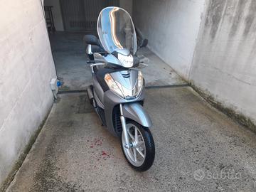 Scooter honda SH 300