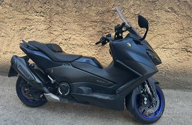 Yamaha tmax 560