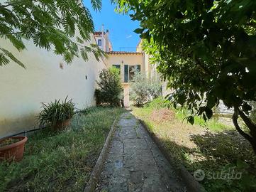 6 LOCALI A FIRENZE