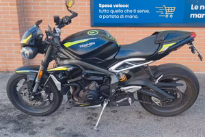  Triumph street triple RS 