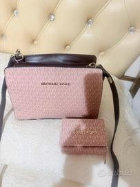 Borsa e portafoglio michael kors in tela monogram