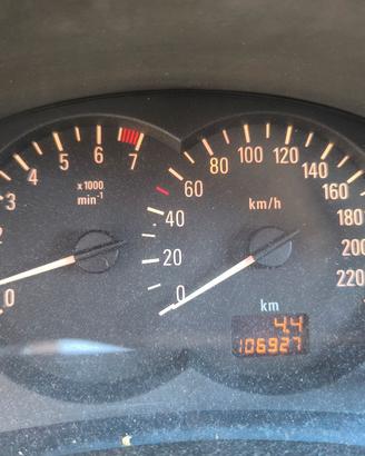 Opel corsa 2002