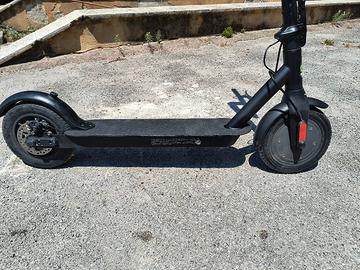 mono patino elettrico