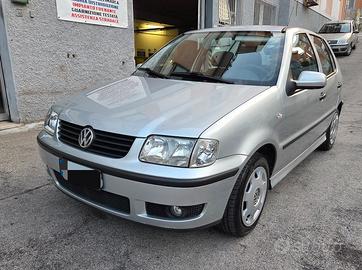 Volkswagen Polo 1.4 16V 5p. Highline